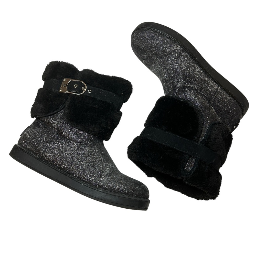G BY Guess GBG Women 8M Aussie Cold Weather Boot Black Faux Suede Fur Trim